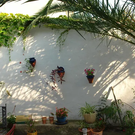Quarto em Acomodações Particulares Donnant Sur Jardin *